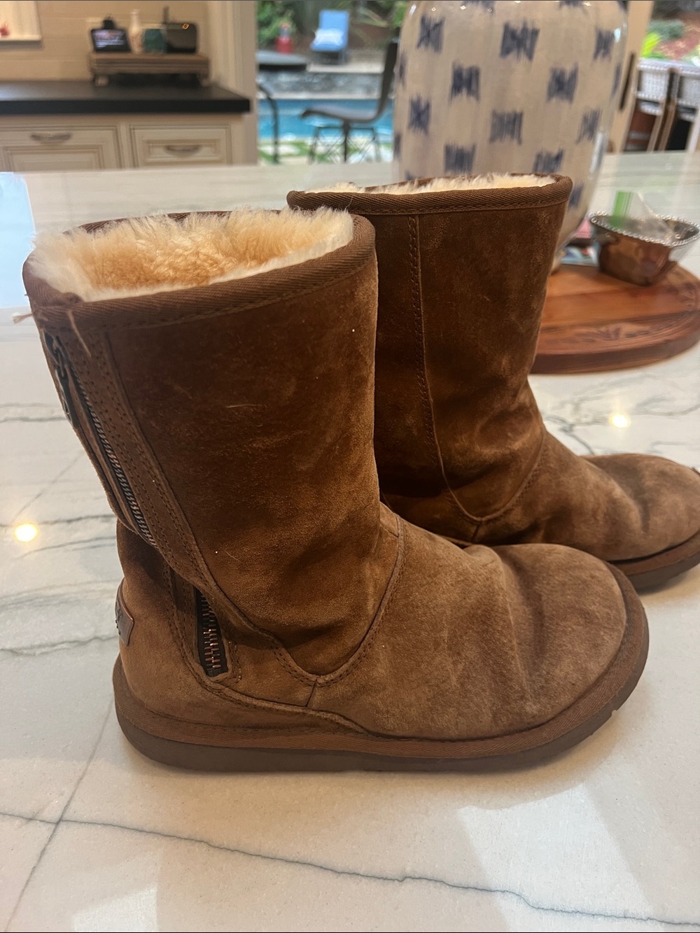 UGG Chestnut Brown Suede Shearling-Lined Boots Zipper Side Size 9